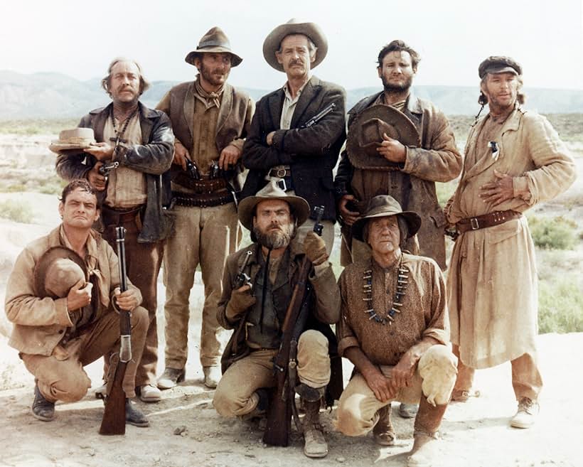 Strother Martin, Archie Butler, Paul Harper, Bill Hart, L.Q. Jones, and Robert Ryan in The Wild Bunch (1969)