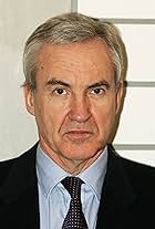 Larry Lamb