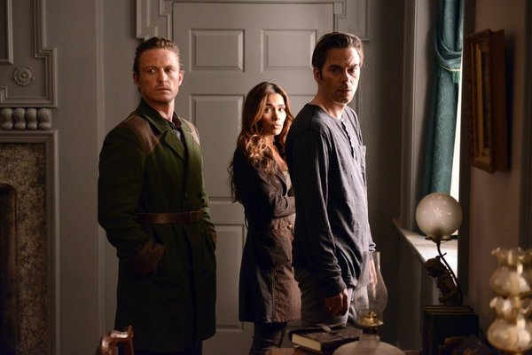 Daniella Alonso, Billy Burke, and David Lyons in Revolution (2012)