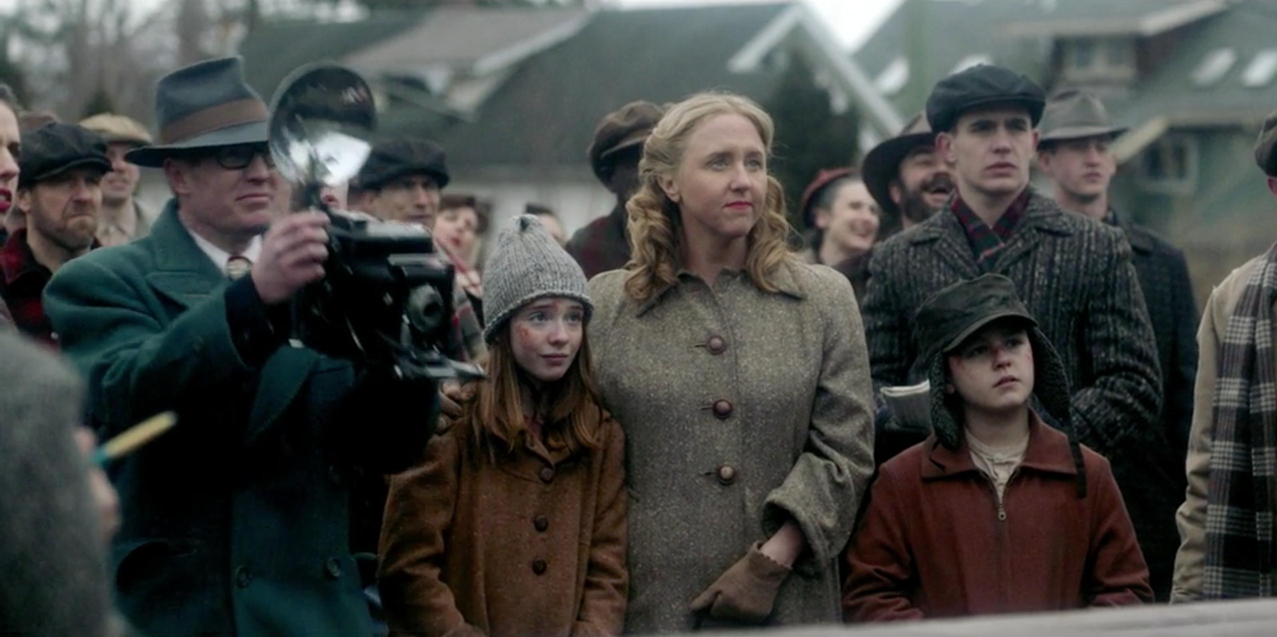 Brooke Smith, Kiefer O'Reilly, and Beatrice Kitsos in Project Blue Book (2019)