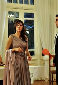 Pinar Ögün, Simel Keçecioglu, and Özgürcan Çevik in Türkan (2010)