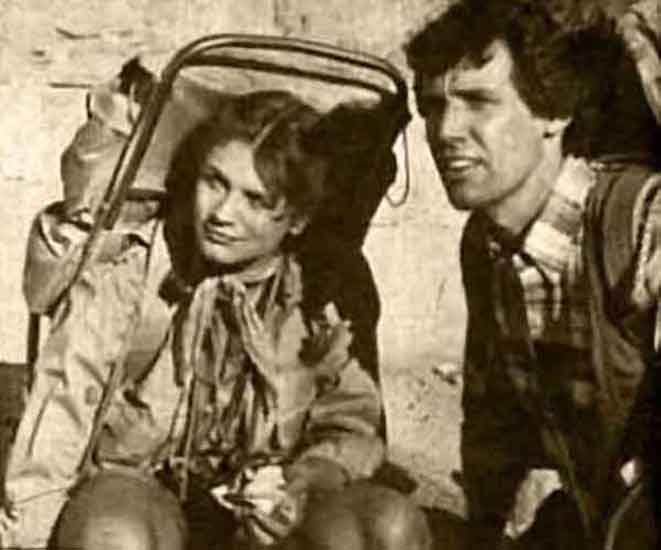 Randy Hamilton and Harley Jane Kozak in Texas (1980)