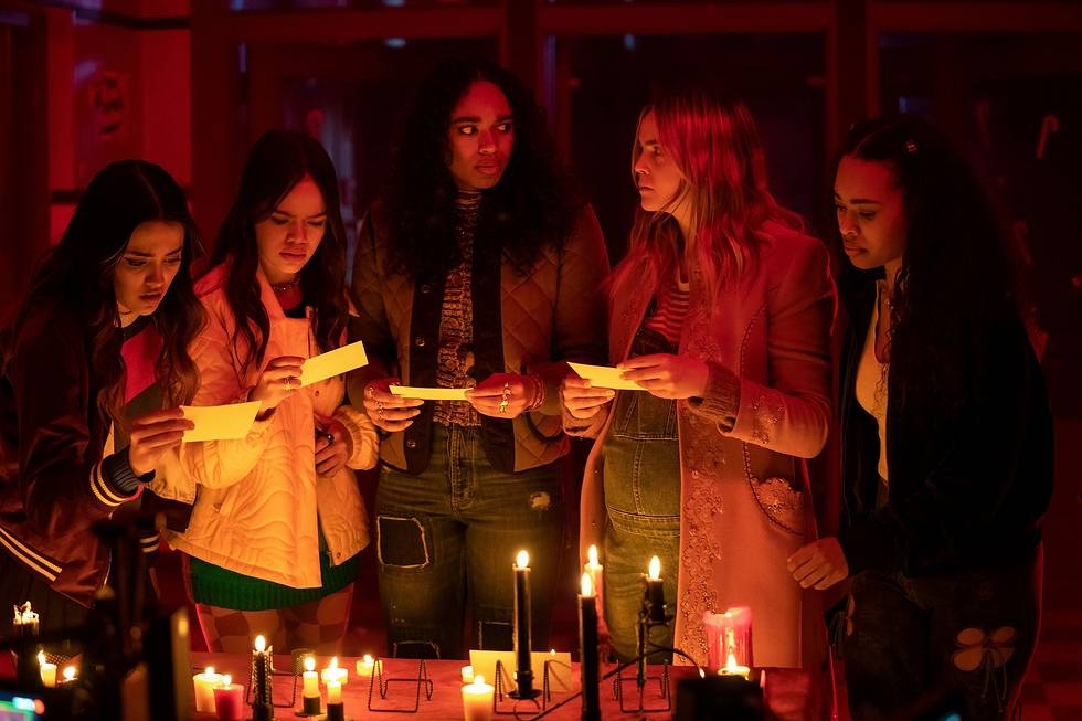 Bailee Madison, Chandler Kinney, Malia Pyles, Maia Reficco, and Zaria in Pretty Little Liars: Original Sin (2022)