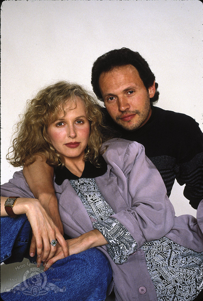 Billy Crystal and Kim Greist in Throw Momma from the Train (1987)