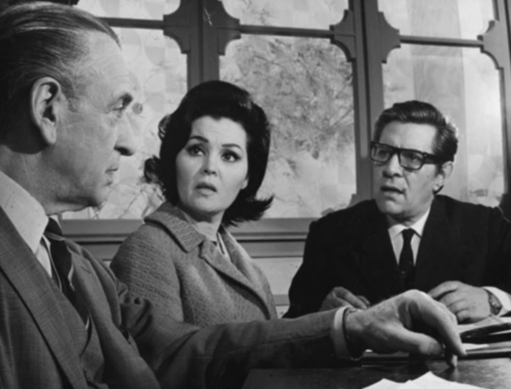 Roberto Airaldi, Nelly Panizza, and Francisco de Paula in Maternidad sin hombres (1968)