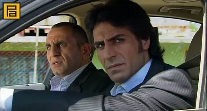 Gürkan Uygun and Kenan Çoban in Valley of the Wolves: Ambush (2007)