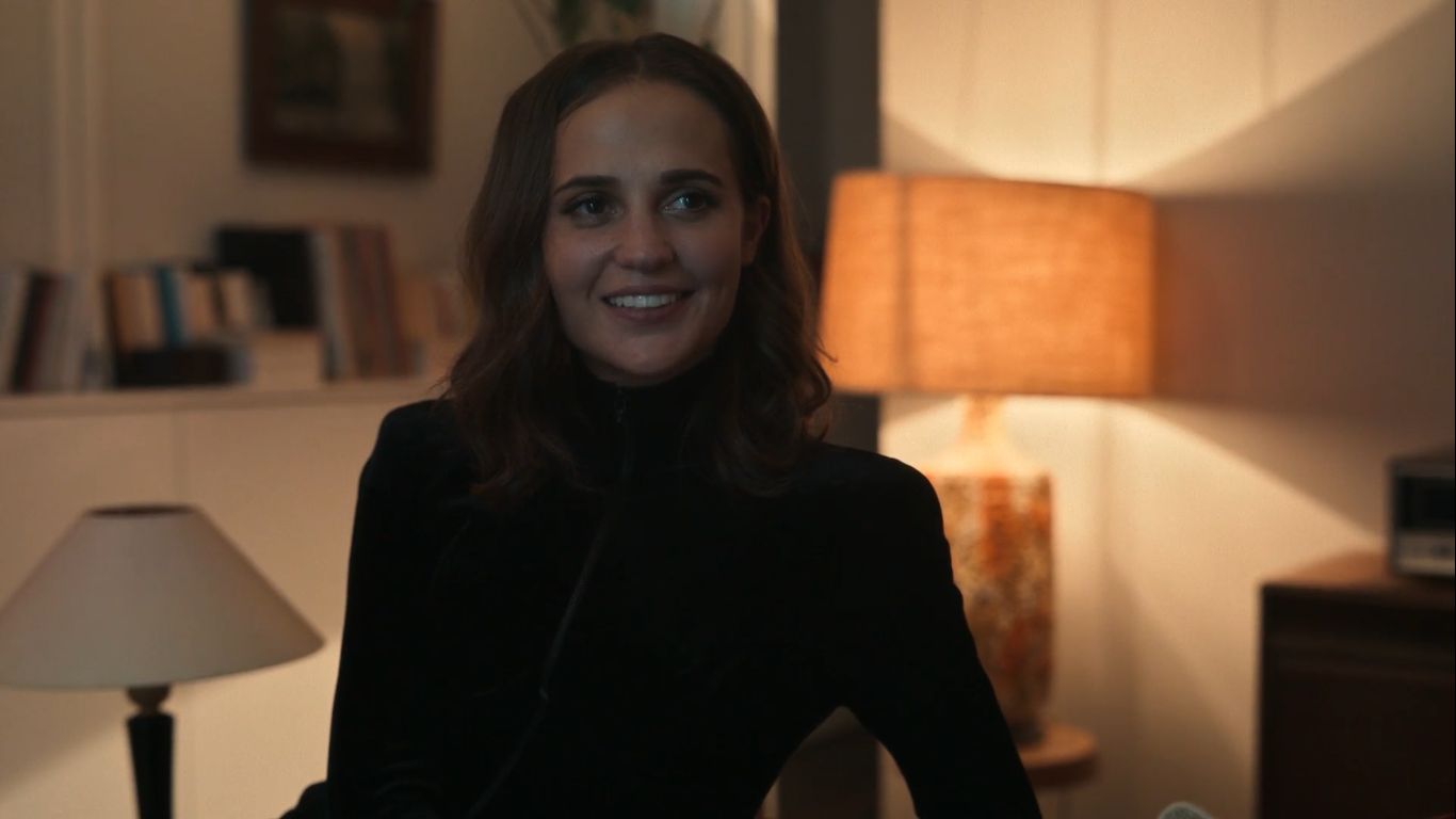 Alicia Vikander in Irma Vep (2022)