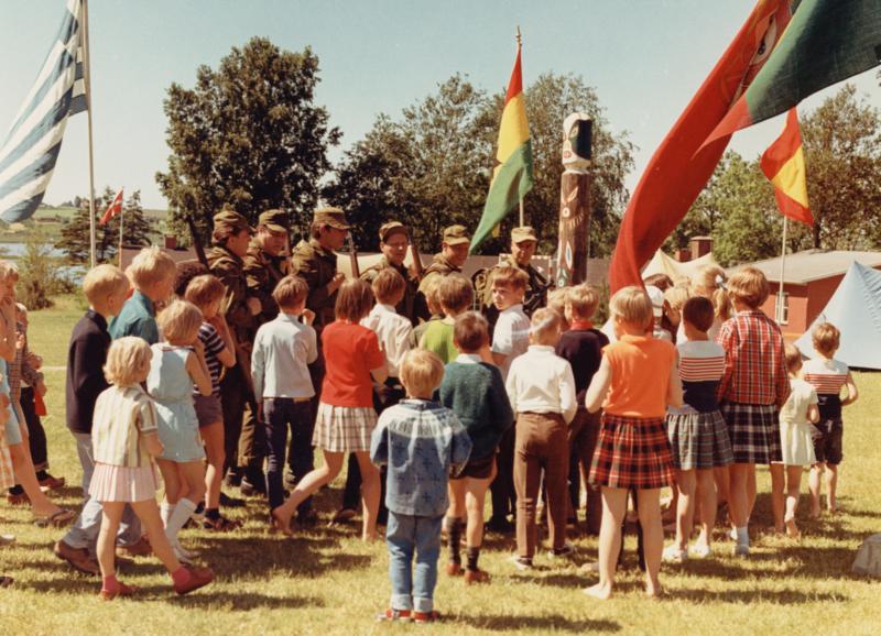 Soldaterkammerater på bjørnetjeneste (1968)