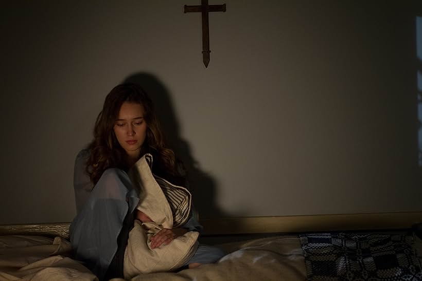 Alycia Debnam-Carey in The Devil's Hand (2014)