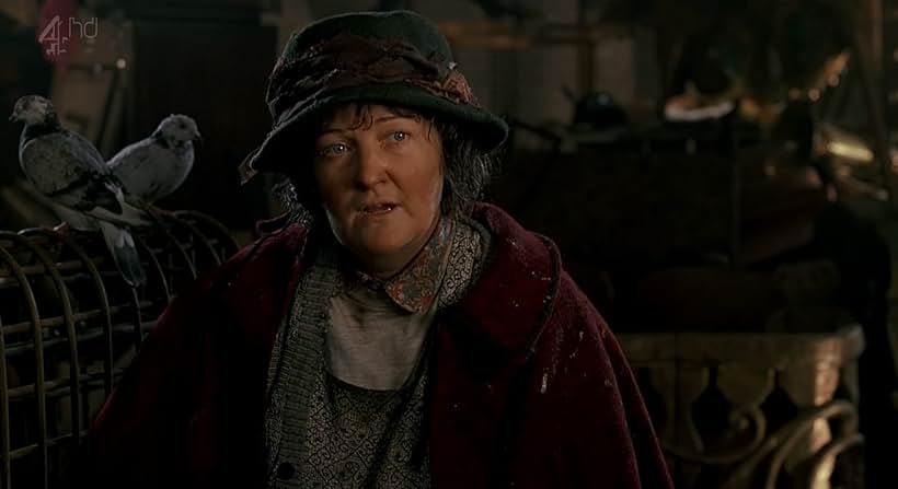 Brenda Fricker in Home Alone 2: Lost in New York (1992)