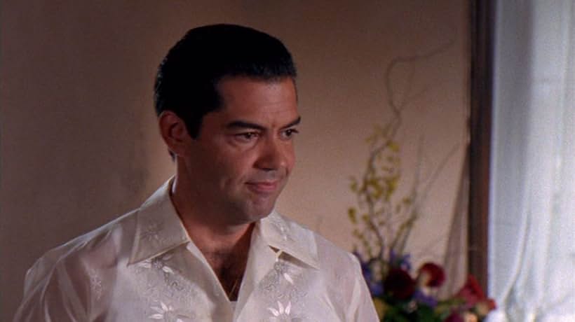 Carlos Gómez in The Invisible Man (2000)