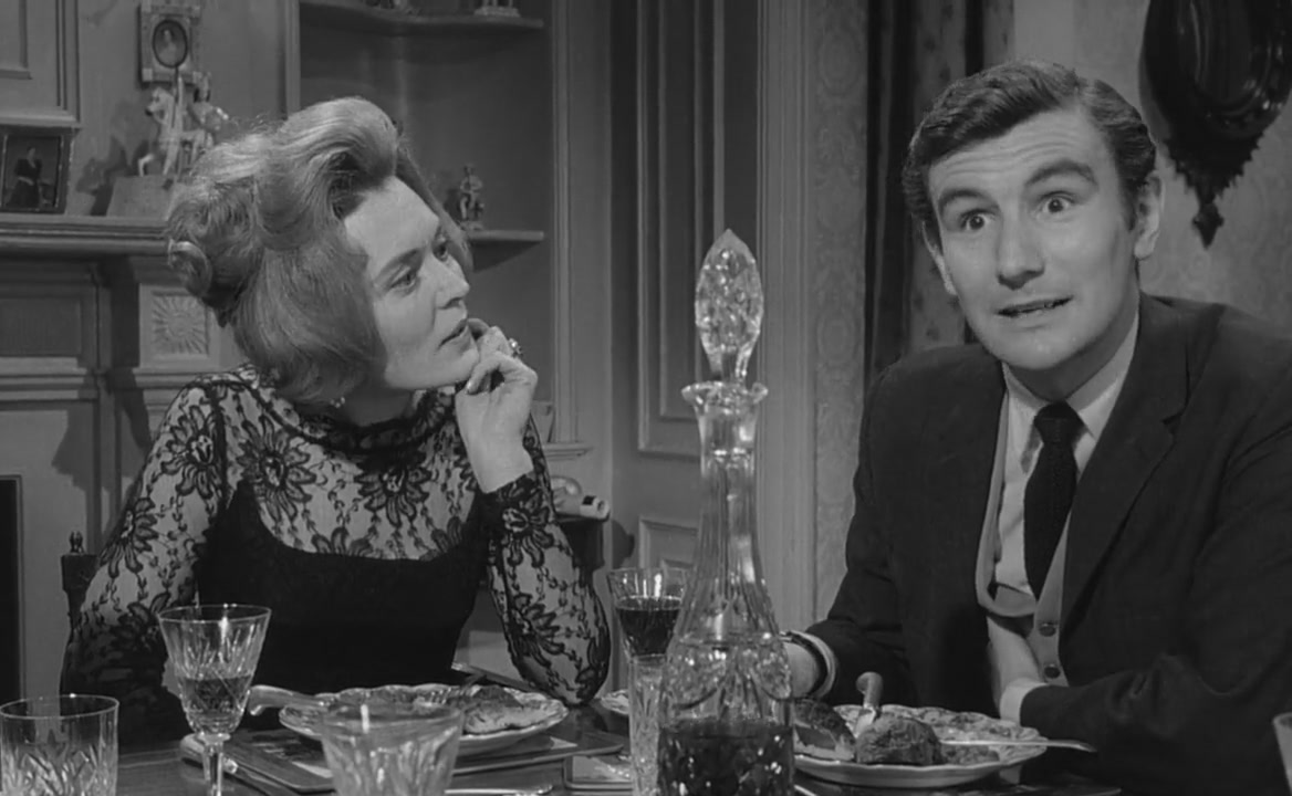 Richard Bidlake and Helen Lindsay in Darling (1965)