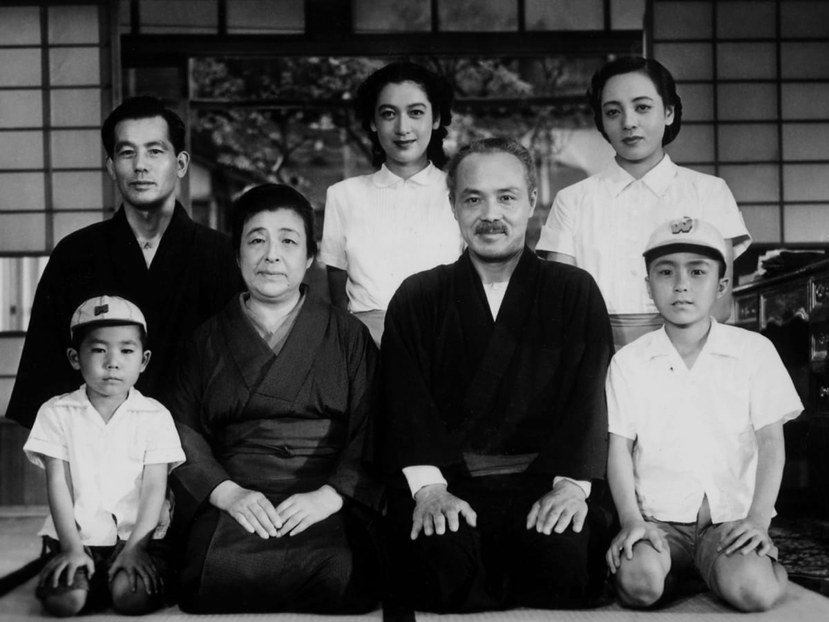 Setsuko Hara, Chieko Higashiyama, Kuniko Miyake, Zen Murase, Chishû Ryû, Isao Shirosawa, and Ichirô Sugai in Early Summer (1951)