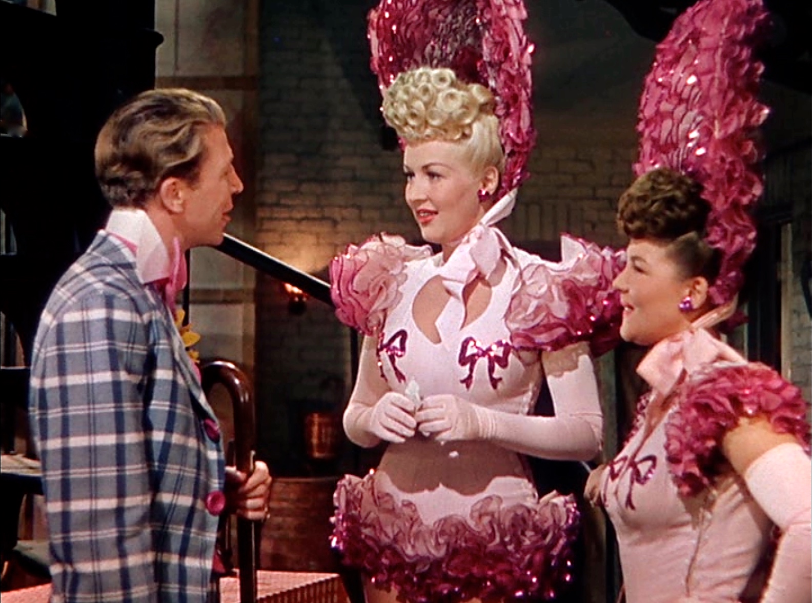 Betty Grable, Veda Ann Borg, and Dan Dailey in Mother Wore Tights (1947)