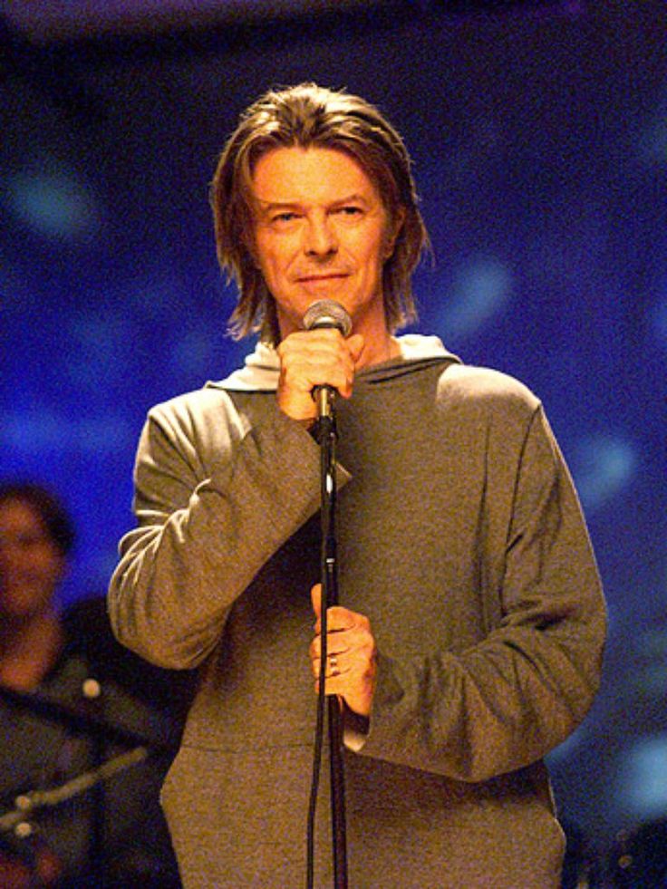 David Bowie in VH1 Storytellers (1996)