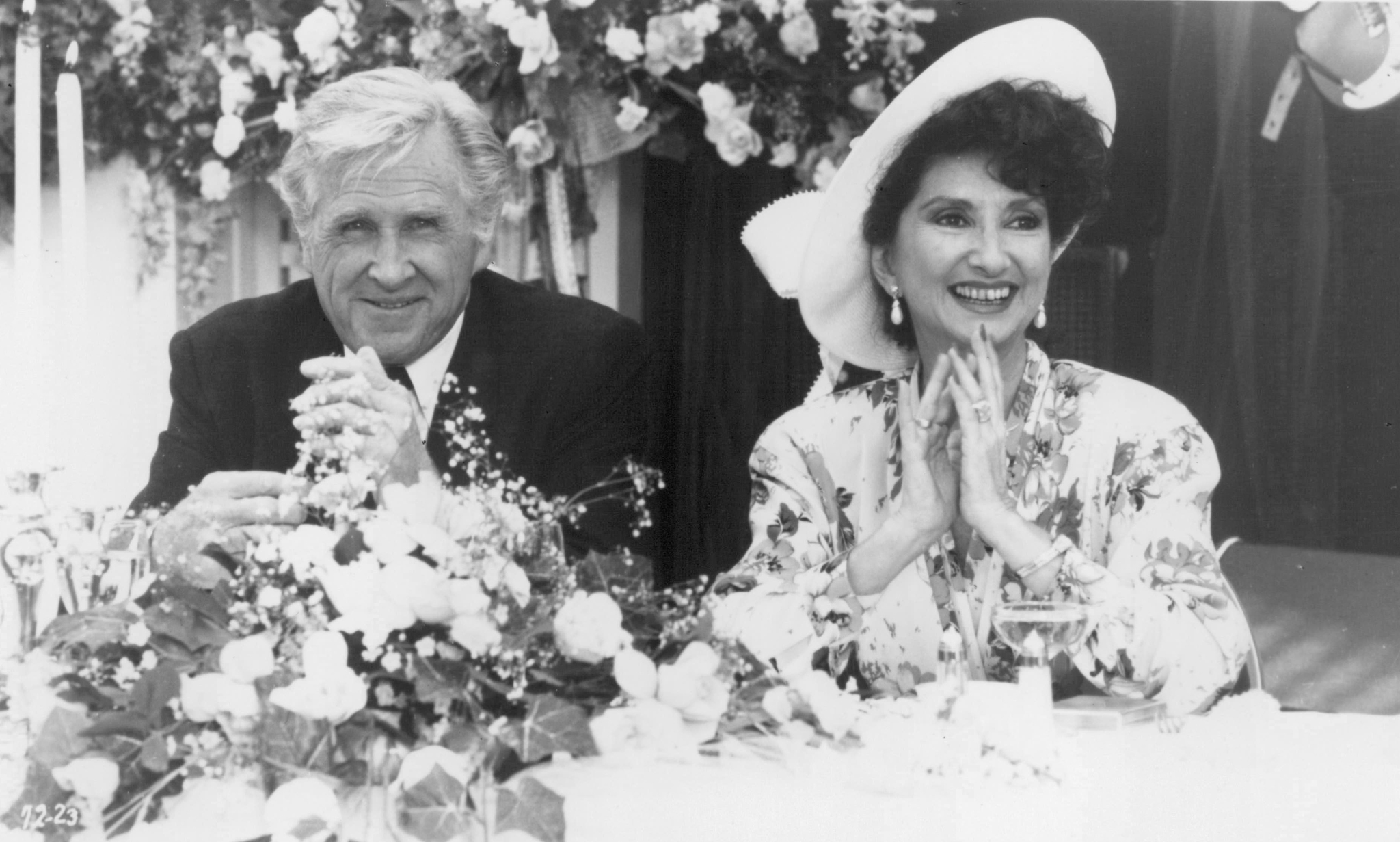 Lloyd Bridges and Norma Aleandro in Cousins (1989)