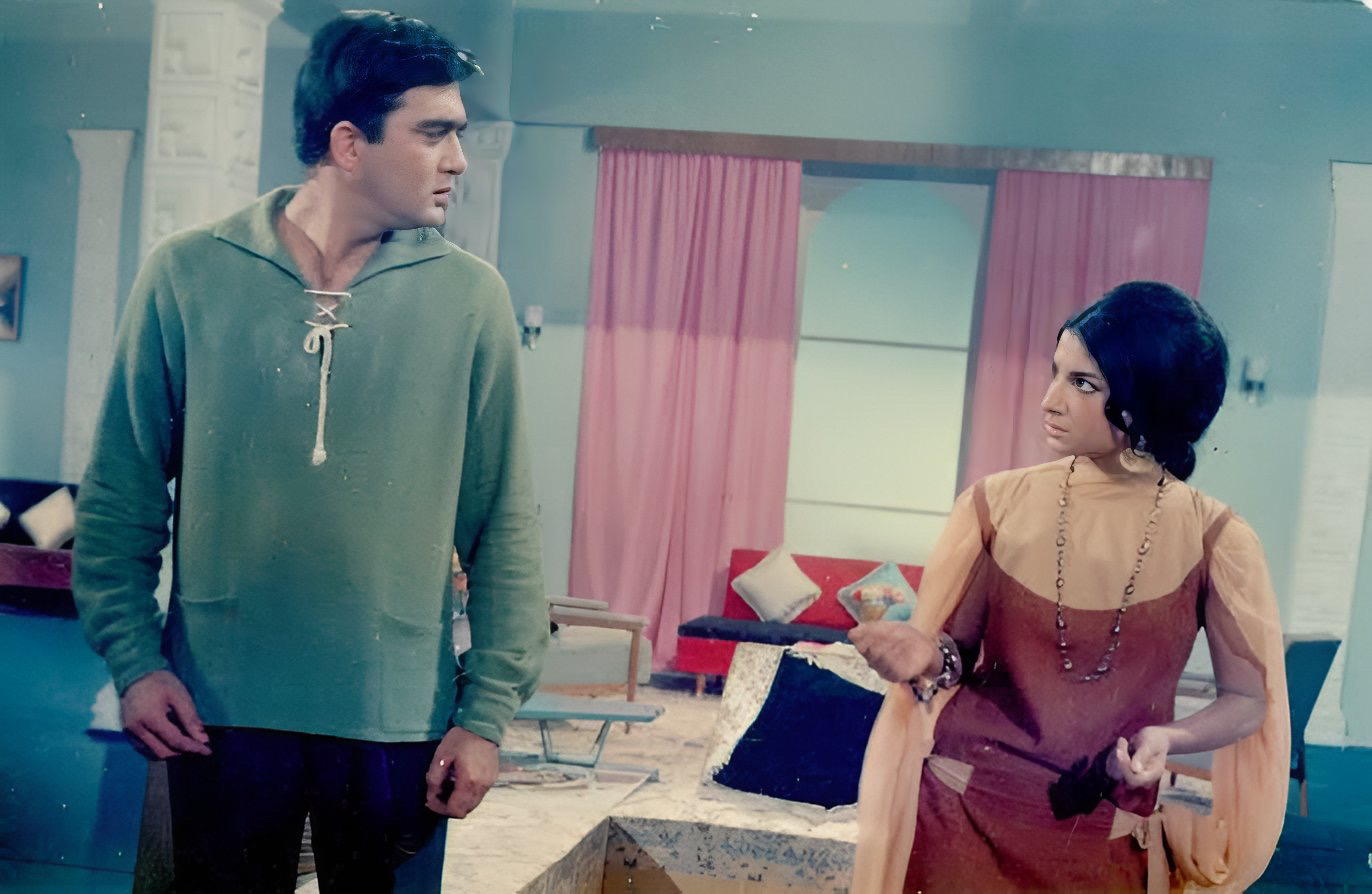 Sunil Dutt and Sharmila Tagore in Pyasi Sham (1969)