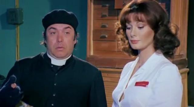 Lino Banfi and Edwige Fenech in The Soldier with Great Maneuvers (1978)