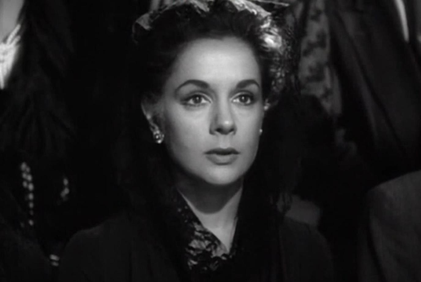 Delia Garcés in El (1953)