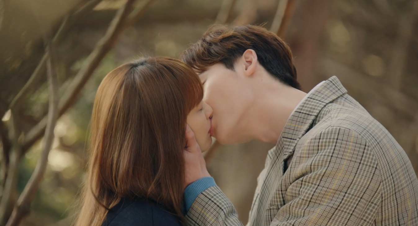 Lee Na-young and Lee Jong-suk in Romance Is a Bonus Book (2019)