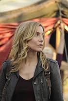 Elizabeth Mitchell in Revolution (2012)