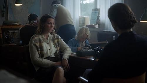 Josefin Neldén and Scott Isitt in The Restaurant (2017)