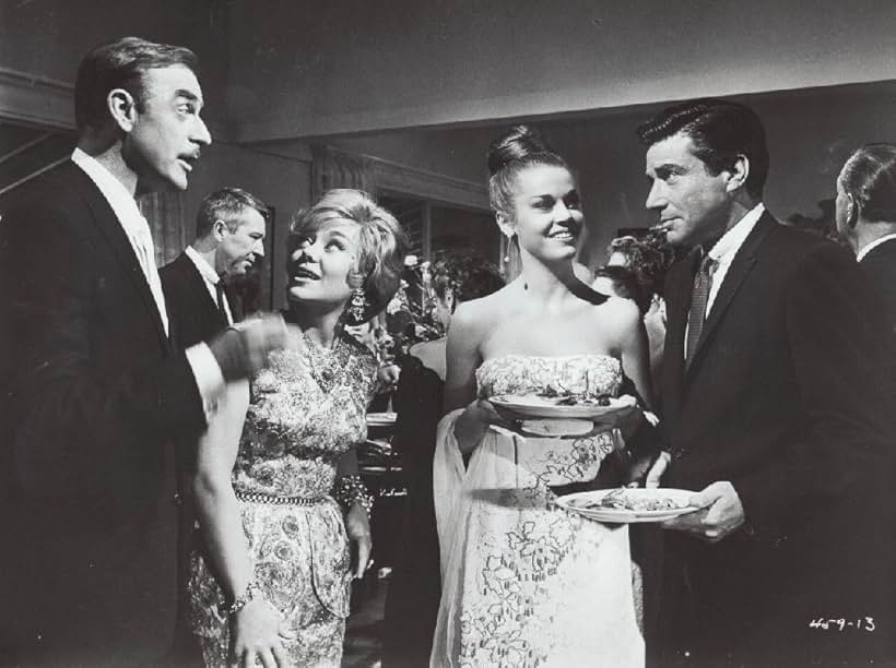 Jane Fonda, John Dehner, Glynis Johns, and Efrem Zimbalist Jr. in The Chapman Report (1962)