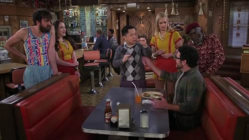 2 Broke Girls (CLIP)