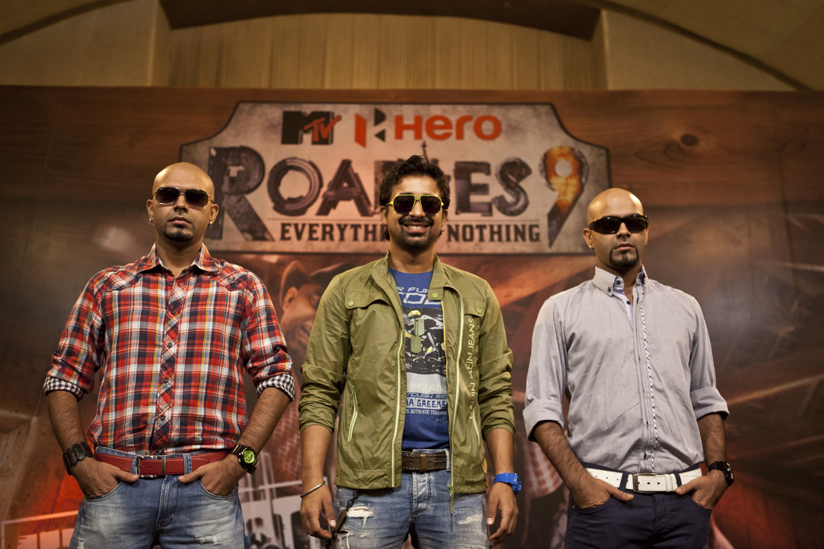 Rannvijay Singh, Raghu Ram, and Rajiv Laxman in MTV Roadies (2003)