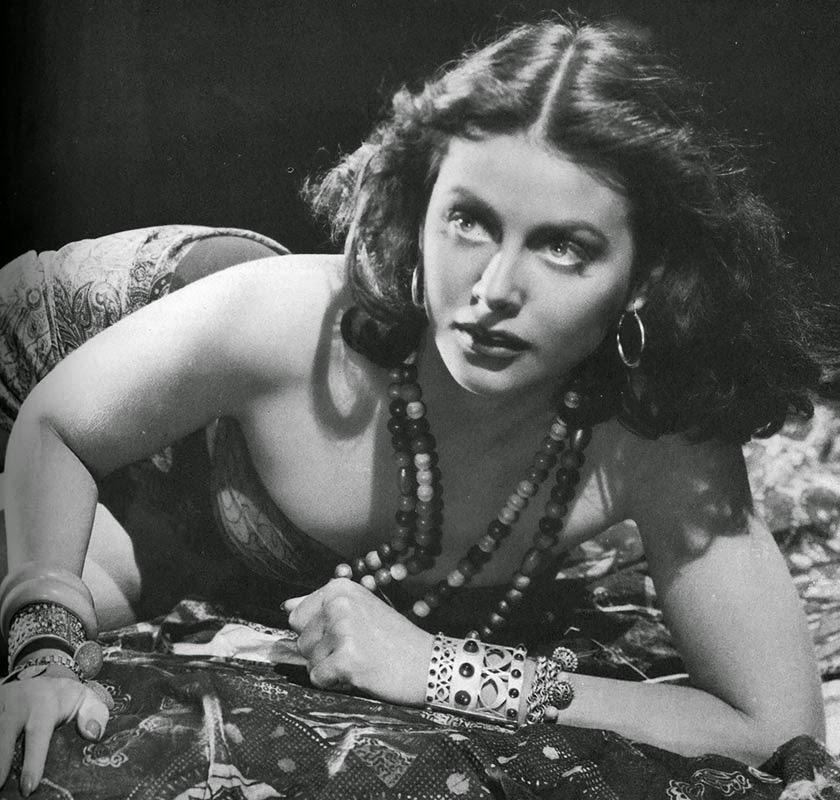 Hedy Lamarr in White Cargo (1942)