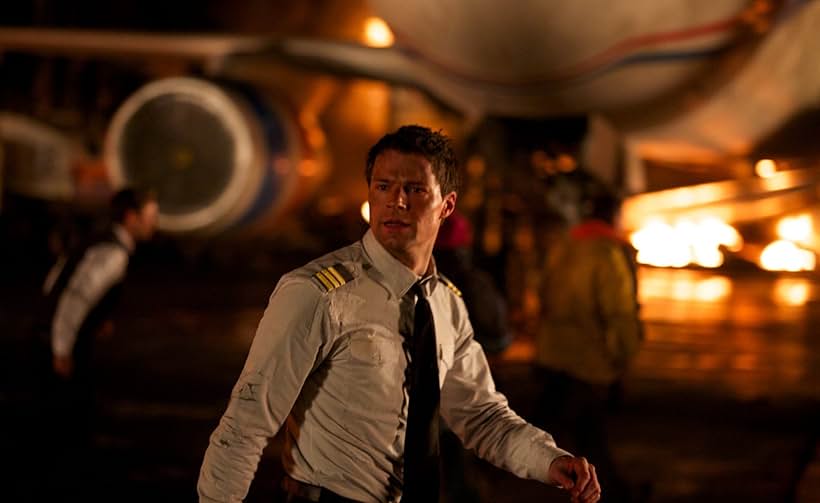 Danila Kozlovskiy in Flight Crew (2016)