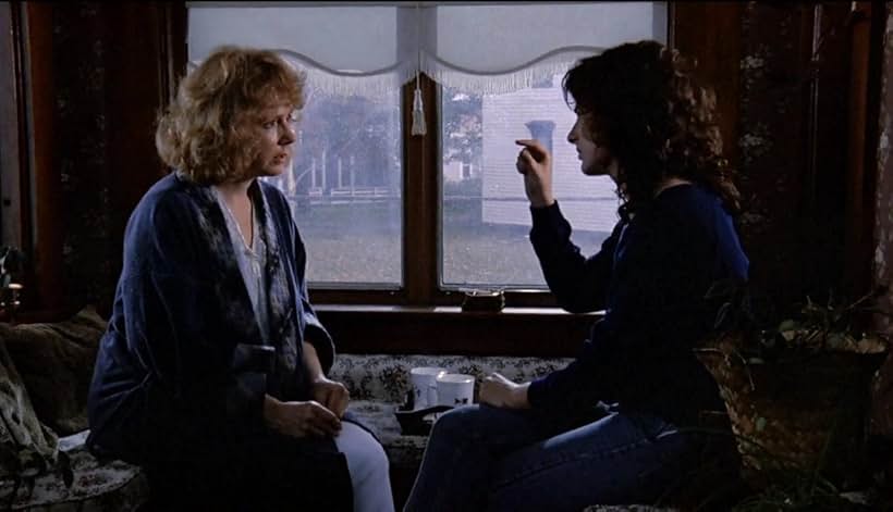 Piper Laurie and Marlee Matlin in Children of a Lesser God (1986)