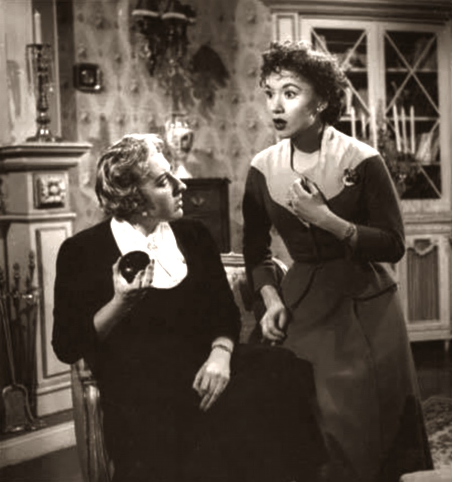 Nelly Lainez and Lolita Torres in Amor a primera vista (1956)