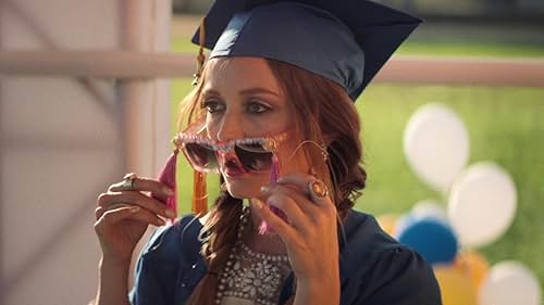 Booksmart: Meet The Characters: Gigi (Featurette)