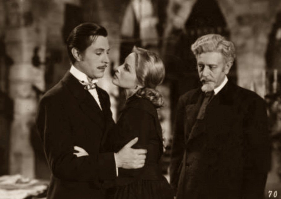 Elisa Galvé, Ricardo Galache, and Francisco de Paula in El misterioso tío Sylas (1947)