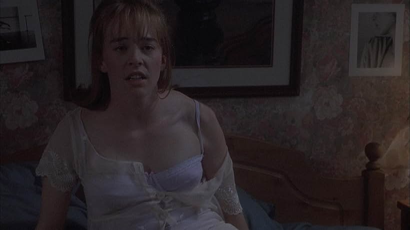 Amy Hargreaves in Brainscan (1994)