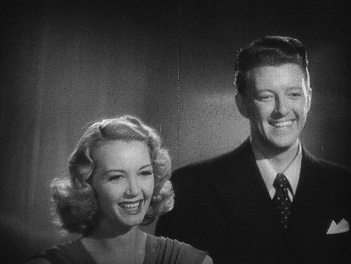 Frederick Brady and Mary Elliott in Heavenly Music (1943)