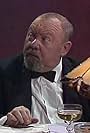 Václav Stekl in Kasta P cili Kabaret starsích pánu (1992)