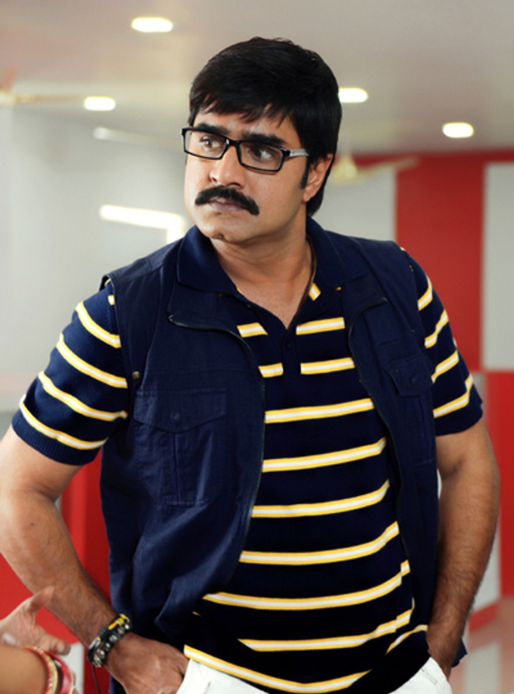 Meka Srikanth in Malligadu Marriage Bureau (2014)