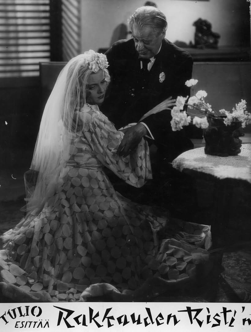 Regina Linnanheimo and Oscar Tengström in Rakkauden risti (1946)