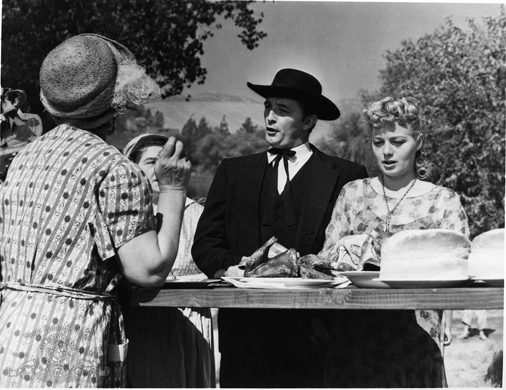 Robert Mitchum and Shelley Winters in The Night of the Hunter (1955)