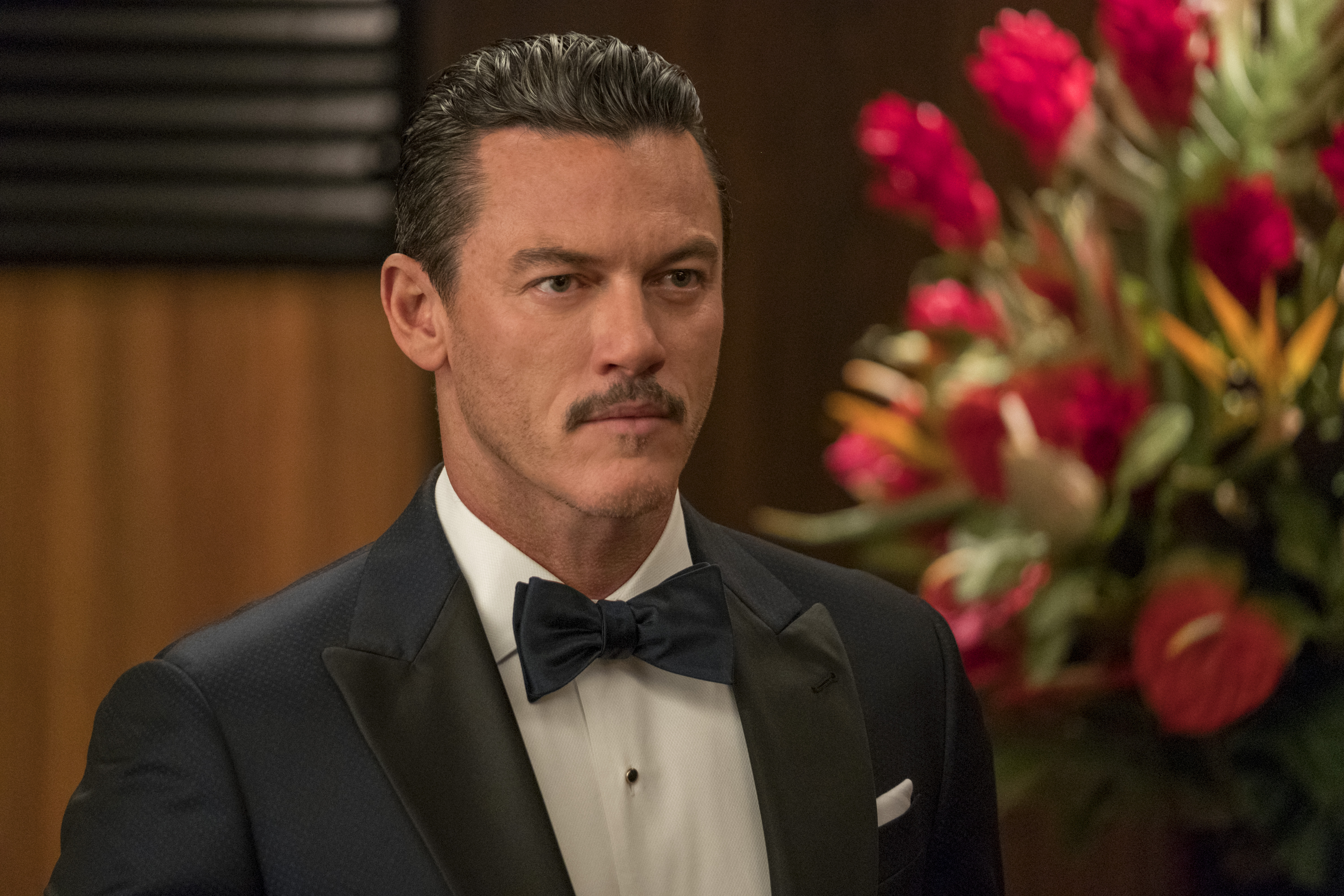 Luke Evans in Murder Mystery (2019)