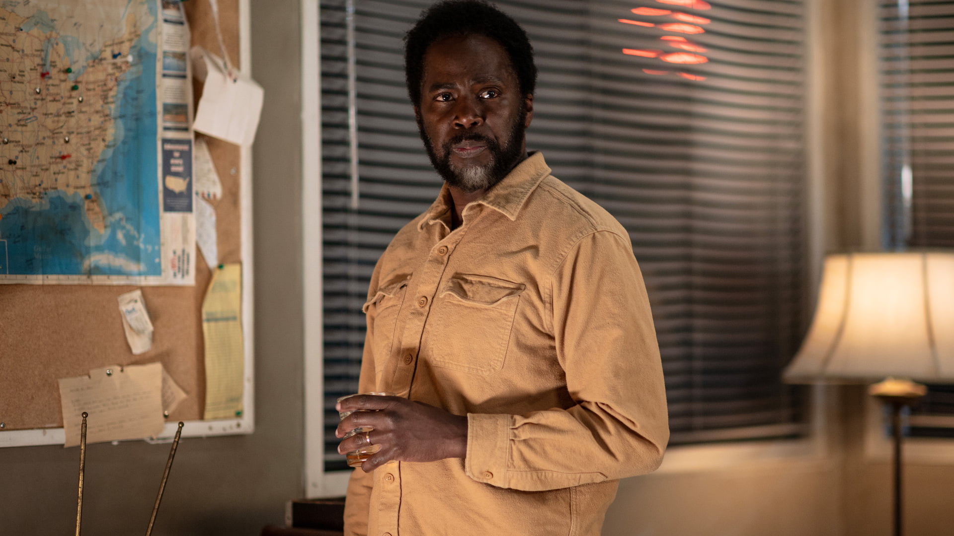 Harold Perrineau in Shatter (2024)