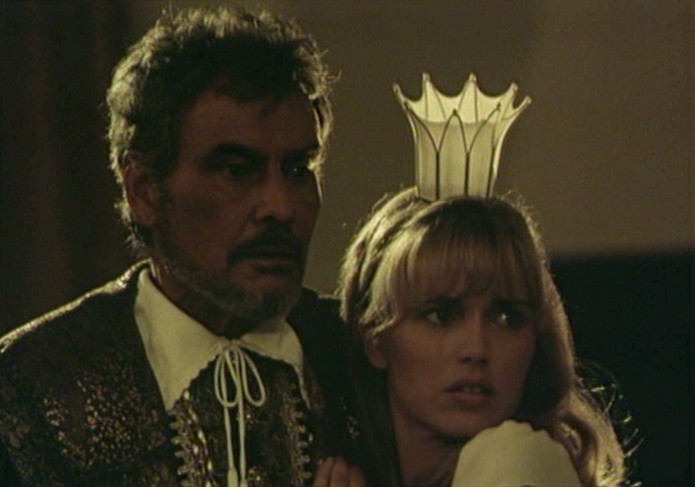 Horst Buchholz and Tina Ruland in Pták Ohnivák (1997)