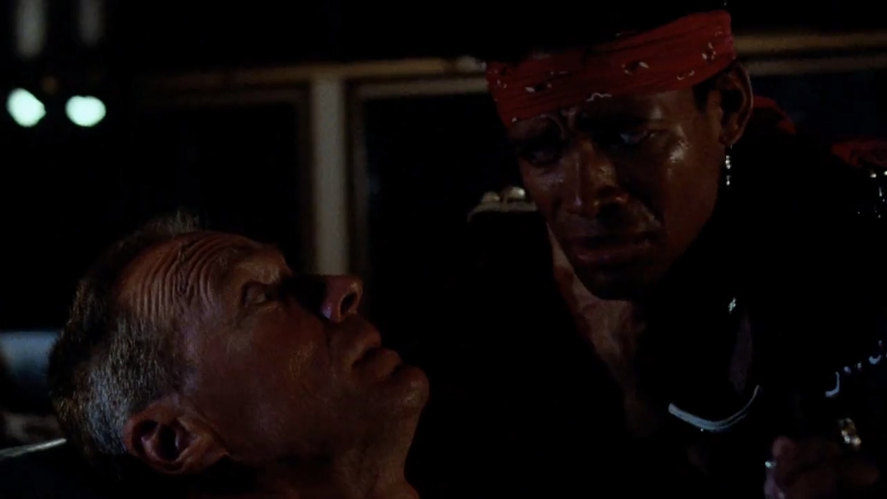 Clint Eastwood and Mario Van Peebles in Heartbreak Ridge (1986)