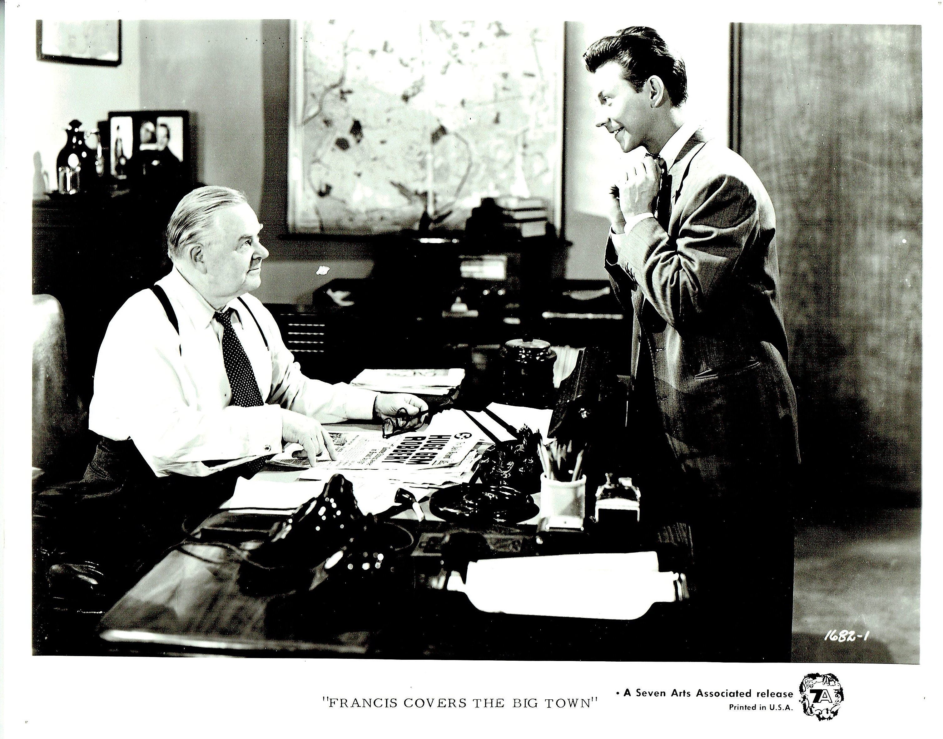 Gene Lockhart and Donald O'Connor in Francis Covers the Big Town (1953)