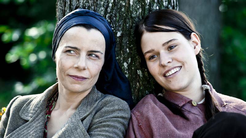 Agata Kulesza and Malwina Buss in Rose (2011)