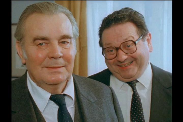 György Miklósy and Ádám Szirtes in A fészek melege (1988)