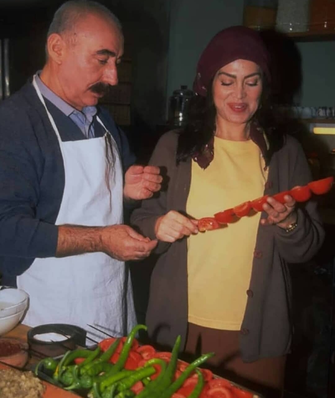 Sener Sen and Türkan Soray in Ikinci Bahar (1998)