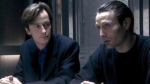 Lars Brygmann and Mads Mikkelsen in Unit One (2000)